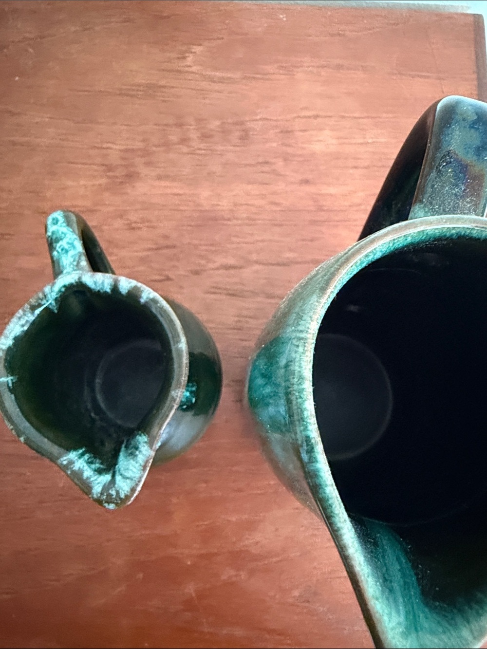 Set of Blue Mountain Pottery Mini Jugs - Picture 5 of 5